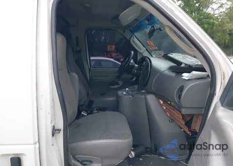 2003 Ford E-250 Commercial/Recreational z USA, uszkodzony, nr VIN 1FTNE24W53HB17371